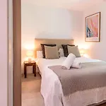 Vacation I Jazmines, 4bdr, Private Pool & Bbq, Golf Valley, Walking Distance To Puerto Banus, High-end Restaurants * Marbella