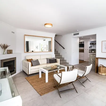 Vacation I Jazmines, 4bdr, Private Pool & Bbq Villa