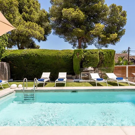 Vacation I Jazmines, 4bdr, Private Pool & Bbq, Golf Valley, Walking Distance To Puerto Banus, High-end Restaurants Villa