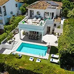Vacation I Jazmines, 4bdr, Private Pool & Bbq, Golf Valley, Walking Distance To Puerto Banus, High-end Restaurants