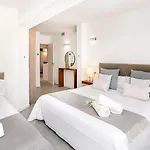 Vacation I Jazmines, 4bdr, Private Pool & Bbq, Golf Valley, Walking Distance To Puerto Banus, High-end Restaurants